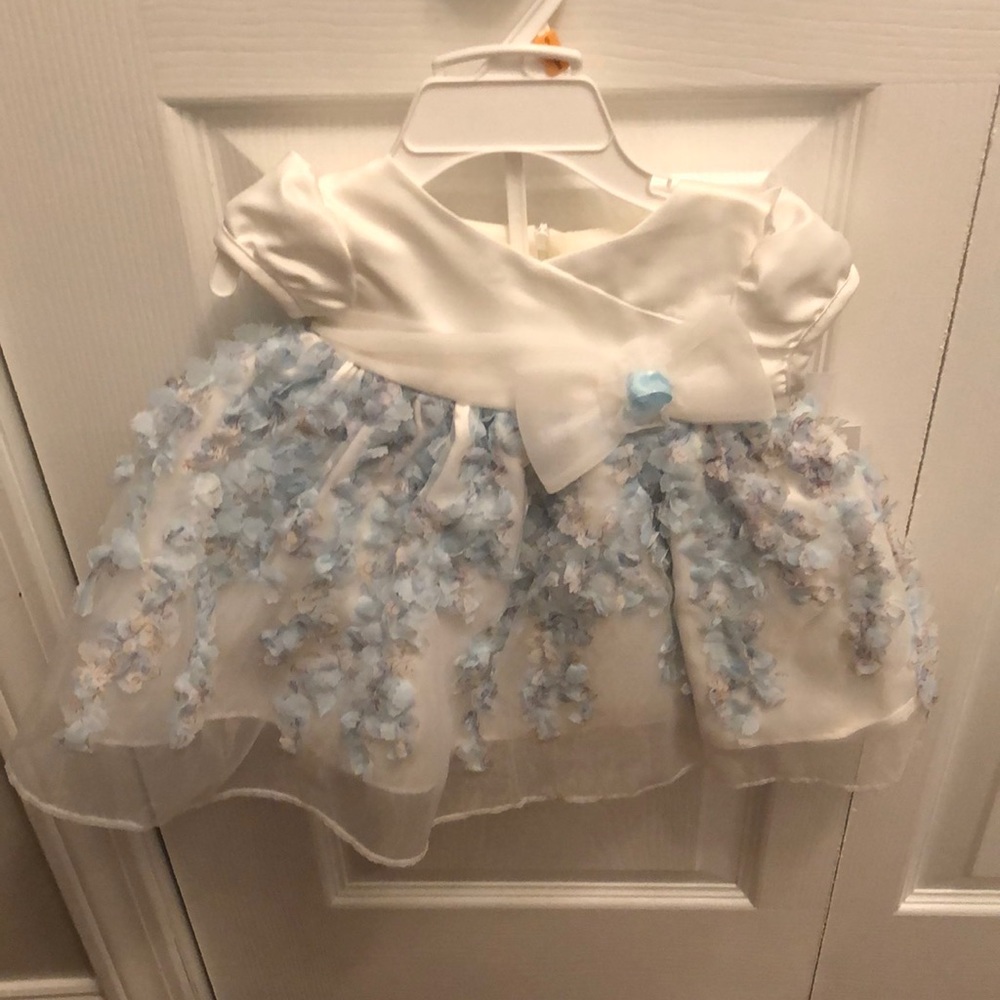Beautiful Bonnie Baby dress. Perfect for Easter!
